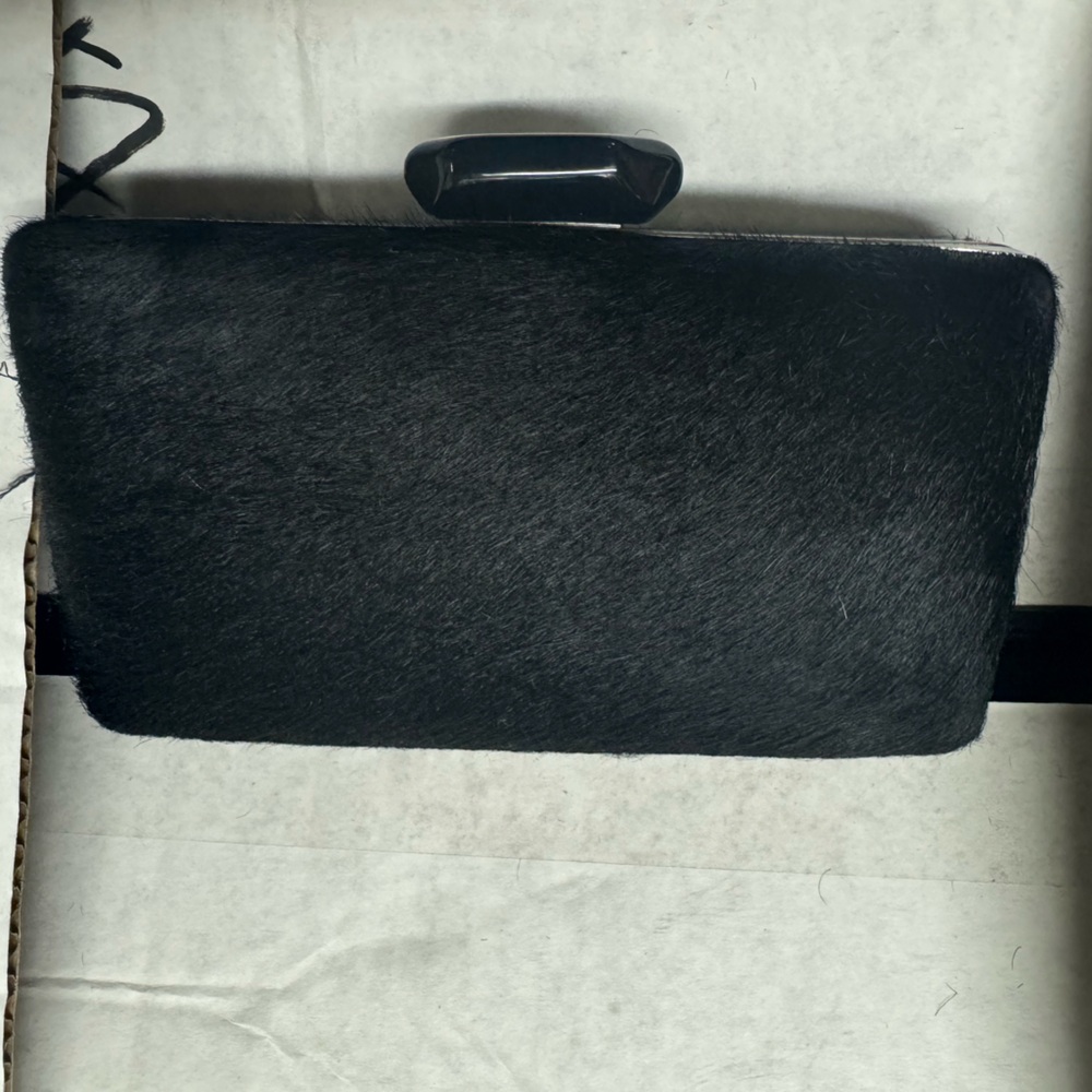 Black fur clutch